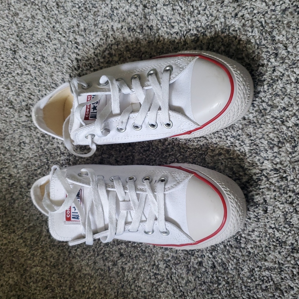 White Converse - Picture 2 of 7